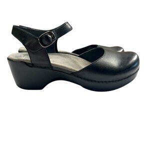 Dansko NWOB Sam Black Leather Clogs Size 40 EU 9 US